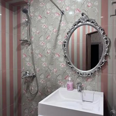 Shebbi Chic Apartment *